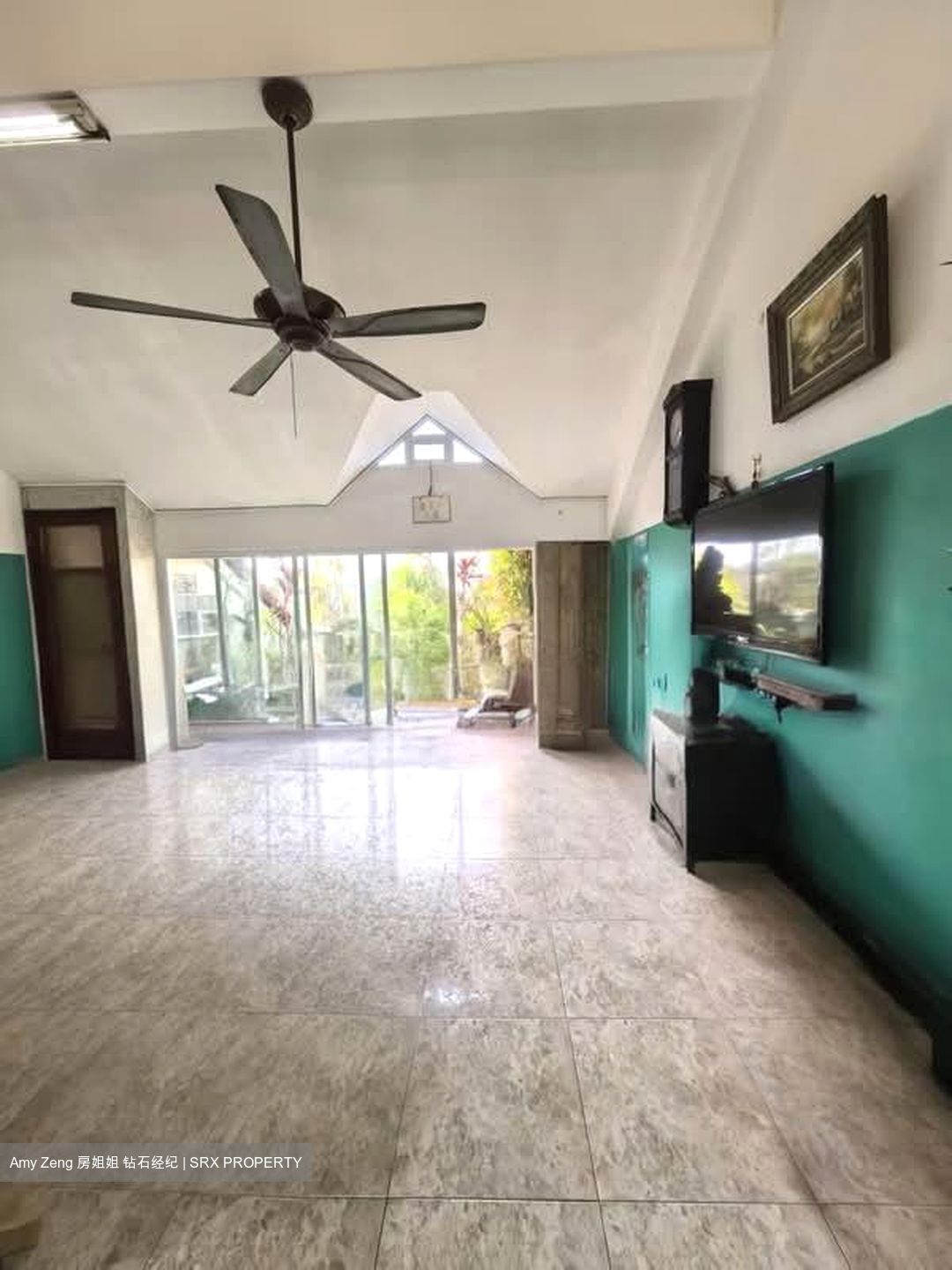 Opera Estate (D15), Terrace #544726471